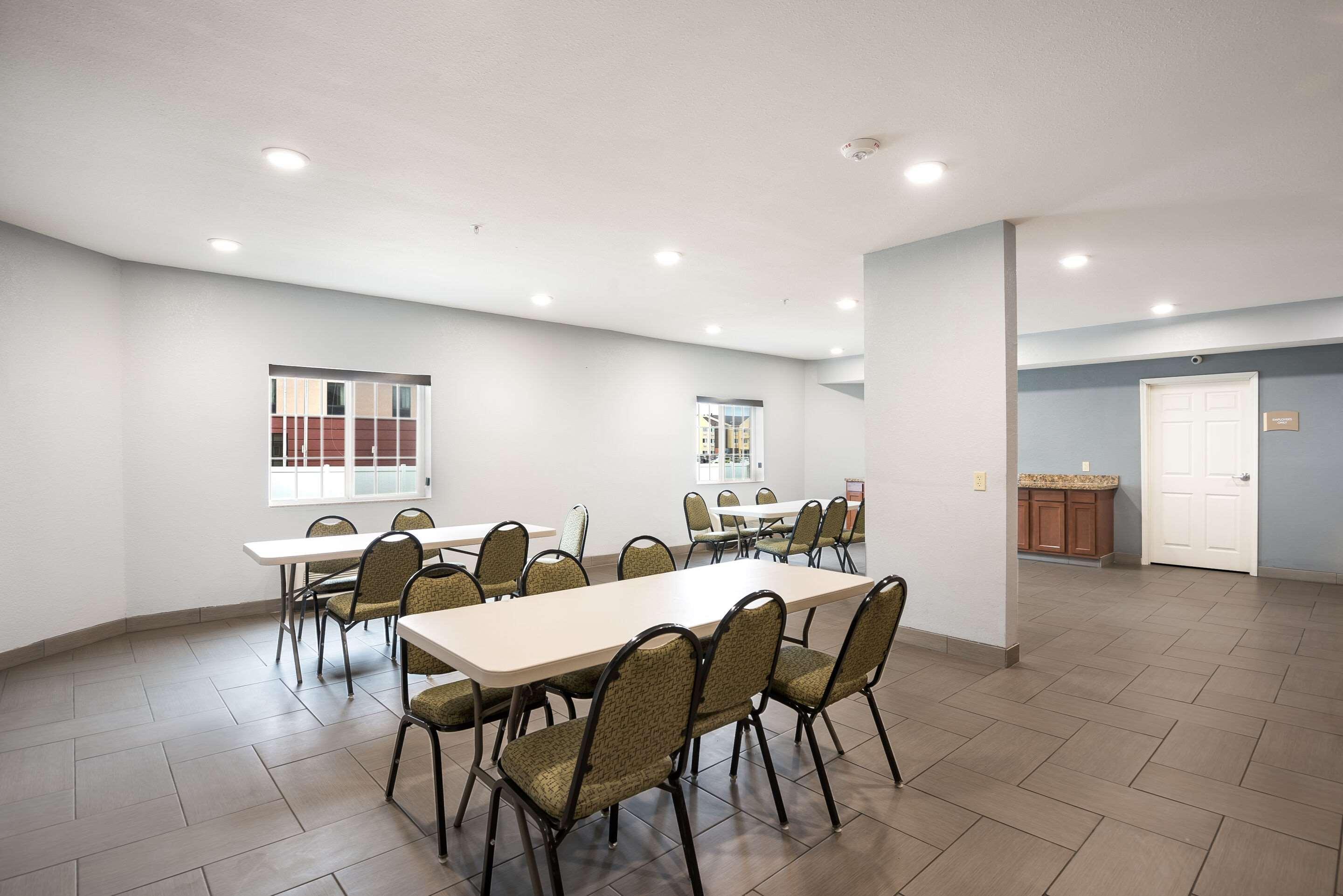 Suburban Extended Stay Hotel Waterloo - Cedar Falls - Cedar Valley מראה חיצוני תמונה